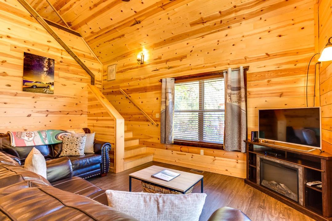 Route 66 Cabin Pigeon Forge Δωμάτιο φωτογραφία
